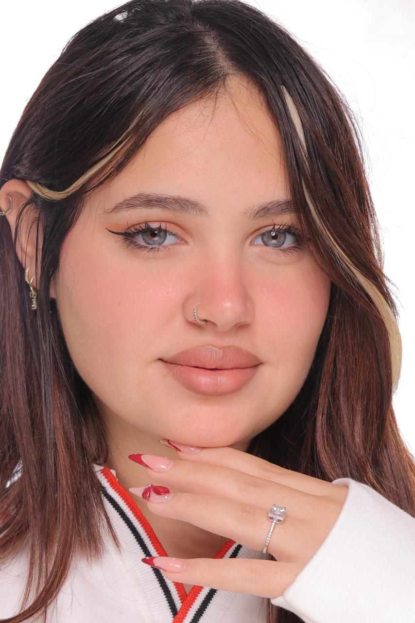 Siri Gray